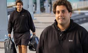 James argent tells the #loosewomen why he's decided to undergo gastric surgery to help him maintain healthy weight loss. James Argent Shows Off His Recent Weight Loss As He Arrives At Heathrow T Daily Mail Online