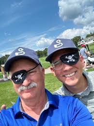 Benjamin Moen's Instagram, Twitter & Facebook