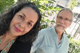 📲 Para leer este contenido completo entra a nuestra web 👉 letralia.com 👉  Alejandro Bruzual ✍️ Ana Berta López 📌 El reconocido poeta e investigador  musical venezolano habla sobre sus motivaciones y