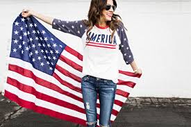 Casualmente, los únicos firmantes de la declaración de independencia que luego serían presidentes de los estados unidos, murieron el. El Street Style Se Cubre De Azul Y Rojo Para Celebrar El Dia De La Independencia Feliz 4 De Julio