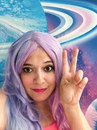 Billie Potter's Instagram, Twitter & Facebook