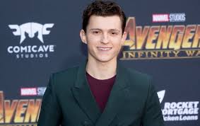 Tom holland charmed everyone with his boyish looks in captain america: Tom Holland Girlfriend Net Worth Workout Movies Age Wikifamous