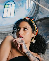 Dönence” Fotoğraf & Kreatif Direktör: Studio So Alt @studiosoalt Model: Su Sonia  Herring @susot #silk #scarf #spring2025 #summer2025