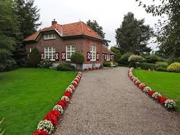 Front yard landscape walkway ideas. Front Walkway Landscaping Design Ideas Tips