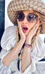 ❤️🎼 "I'm just me (yeah), that's all I can be. Something real, something I  can feel. You know I just can't change, this is how I'm made." (**MADONNA** 