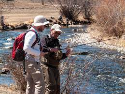 Jan 11, 2018 · water reading skills, basic first aid, fishing tactics, techniques, fly tying, and many other aspects of all things fly fishing not only increase your skill set but make you marketable for obtaining a career as a professional fishing guide. Want To Be A Fly Fishing Guide Read This First Tenkara Talk