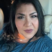 Which Mexican restaurants have live mariachi bands?