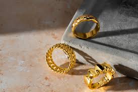 «عيار 21 بـ5740 جنيهًا».. أسعار الذهب في مصر اليوم الإثنين 15 ديسمبر