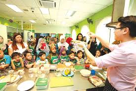 Nafsu makan anak sulit ditebak, kadang naik atau turun. Hidangan Seimbang Bekalkan Tenaga Untuk Anak