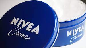In today's video, i wanted to give you a very detailed review of the og nivea creme. Ein Klassiker Wird Erwachsen Die Nivea Creme Wird 110