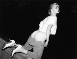 Amy Hood, la Sexy Bomb creative |