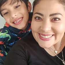 Gracias por elegirme como su mami los amo