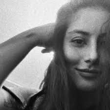 Ana Maria Redondo (@annaredondop)