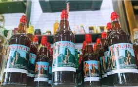 Sinta o sabor da tradi&ccedil;&atilde;o com o Licor Canjinjin! Direto de Vila Bela da  Sant&iacute;ssima Trindade, o Canjinjin &eacute; mais que um licor &mdash; &eacute; heran&ccedil;a, cultura e  autenticidade em cada gole.