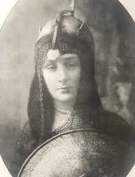 Osman gazi'nin ikinci eşi olan râbi'a bala hâtûn ise, osman bey'in akıl hocası şeyh edebali'nin kızı ve şehzade alâaddin'in. O Xrhsths Akademik Tarih Sto Twitter Bu Fotograf Bugun Bircok Buyuk Haber Ve Bilgi Sitelerinde Osman Gazi Nin Esi Malhun Hatun Olarak Yanlis Bir Sekilde Belirtilmektedir