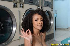 ▷ Ariana Aimes in Laundromat Lust (Photo 176) | Reality Kings