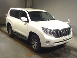 6 velocidades que optimizan la potencia del motor con las facilidades que brinda una transmisión. Toyota Land Cruiser Prado 2015 Pearl Autocraft Japan