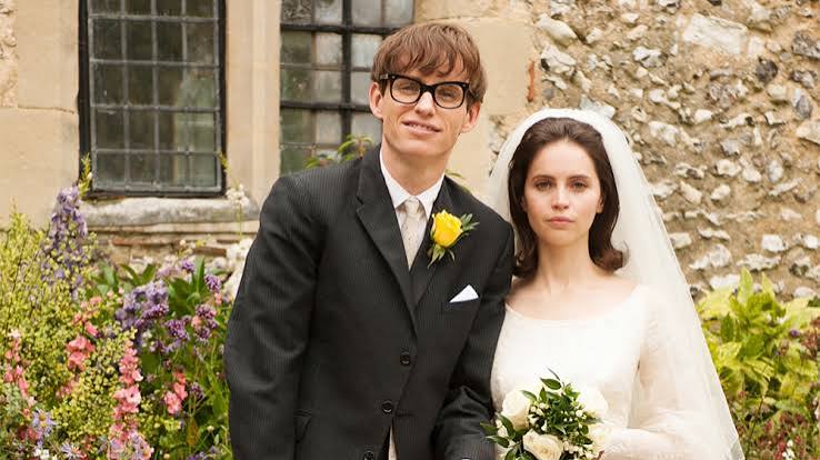 The Theory of Everything' Review: Eddie Redmayne Is Stephen Hawking