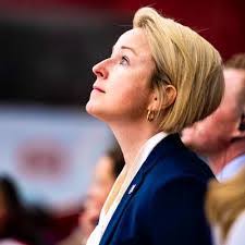 Carmen Bray's Instagram, Twitter & Facebook