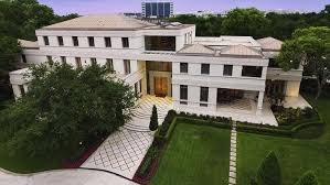 Houston Estate Built For Saudi Prince For Sale For 20m Houston Business Journal Building A House Luxury Neighborhoods Expensive Houses
