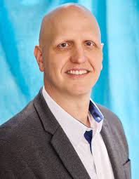 Alumni Close-Up: Centered