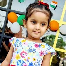 4. How many times did the Inspector pat Margie's head?​