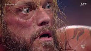 Roman reigns defeated rated r superstar edge to retain his universal title, after some assist from seth rollins.reigns' former shield ally rollins distracted edge as he was prepared to hit reigns with a spear. Vrfe5r1gwmmcwm