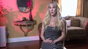 ویدئوی جنسی! به برندی لاو، ستاره با تجربه پورن، ثابت کرد که پرشورترین  طرفدار اوست. به دنبال موارد رایگان با شماره fa.pornomanda.net باشید