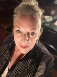 A look back at a fun outdoor summer table I did. I love to entertain!