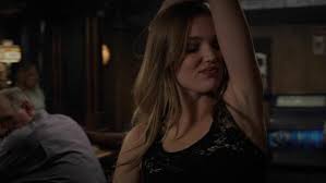 Bts pictures from the gotham series finale, with lili simmons as selina kyle/catwoman and mikhail mudrik as batman. Lili Simmons Fan Auf Twitter Fansheefriday Liliflower33 In Banshee Episode 1 03 Fanshees Lilisimmons Http T Co Mdoov4pa8k
