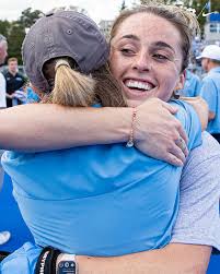 𝗛𝗲𝗮𝗱 𝗖𝗼𝗮𝗰𝗵 Erin Matson has a nice 𝙧𝙞𝙣𝙜 to it. 😉 And she  learned from the best of the best. The future is bright for @uncfieldhockey!