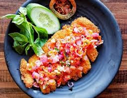 Chicken Katsu Sambal Matah Ini Adalah Perpaduan Antara Masakan Jepang Dengan Sambal Asli Indonesia Yang Pastinya Sangat Lezat Da Resep Ayam Resep Masakan Resep