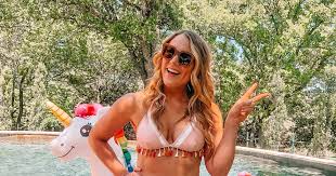 How many kids does amanda martin have now? Talking Swimsuits Body Image Pool Floats Amanda S Ok A Lifestyle Blog