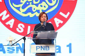 Ungku abdul aziz dilantik sebagai gabenor bank negara malaysia ketujuh selama 16 tahun dan beliau merupakan wanita pertama dilantik dalam jawatan tersebut. Zeti No Disruptive Withdrawals By Pnb Unit Holders Despite Difficult Economic Condition Malaysia Malay Mail
