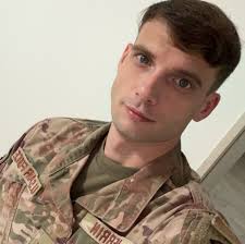 Daniel Herrin (@dannyloren_) • Threads, Say more