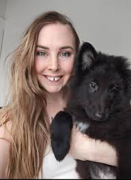 I'm not a scary doggos, see I smiles!