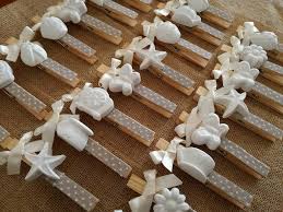 Realizzare i segnaposto fai da te è molto facile: Mollette Segnaposto Shabby Chic Con Gessetto Profumato Comunione Ma Su Misshobby