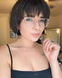 What Are The Best Short Hairstyles To Wear With Glasses Hair Adviser Short Hair Glasses Thick Hair Styles Hairstyles With Glasses