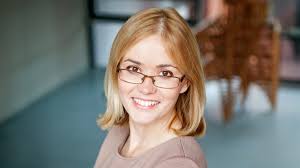 Dr Marta Majorczyk: "Równie dobrze można się ciocią albo wujkiem tylko  nazywać, ale nigdy nią czy nim nie być"