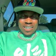 Chaniqua Jones's Instagram, Twitter & Facebook