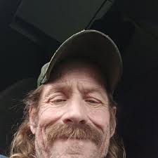 I need a best friend 😟 Age not matter❣️ If you're 50 and above give me a  hi 👋