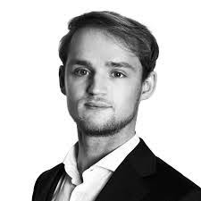 Thomas Schram's Instagram, Twitter & Facebook