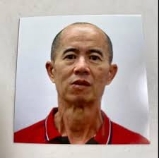 Confronting ice with protest signs