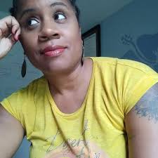 Grabbing drinks and dinner but handing out candy and stickers for those in  need! Sharing some love in Salem today! 🐸🦇🍬🍭🍄