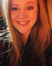 Loretta Lynn kicked down so many doors in Country music, especially for  female songwriters. She inspired generations of writers and Artists, and  held those doors wide open behind her. A genuine trailblazer.