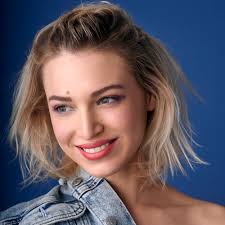 Zoe — Lloyd-Roach Photography