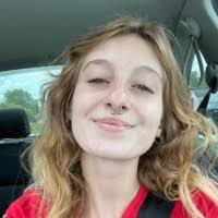 Summer Macdonald's Instagram, Twitter & Facebook