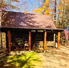 Built in 1893, this historic cottage is filled with charm and furnishings that take you back to a time of long and leisurely summer days on the island. Mackinac County Vacation Rentals Homes United States Airbnb