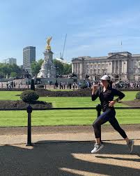 Buckingham Palace Green Park Run Buckingham Palace Green Park Girl Running