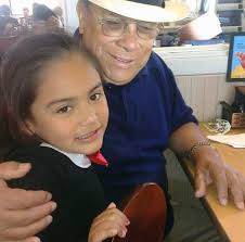 Mi suegra entra al cuarto sin tocar la puerta Su hija y yo